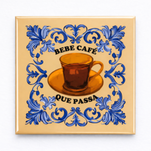 Ímã bebe café que passa